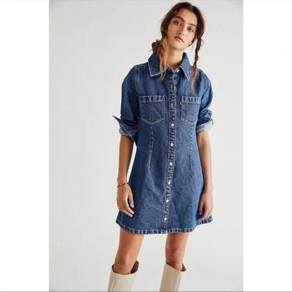 loose fitting 1920s dress